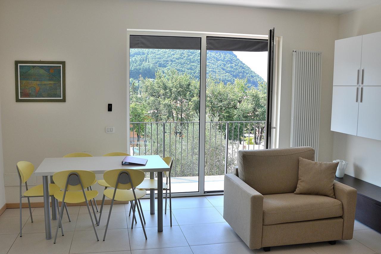 Ca Gardesana With Pool Villa Bagian luar foto