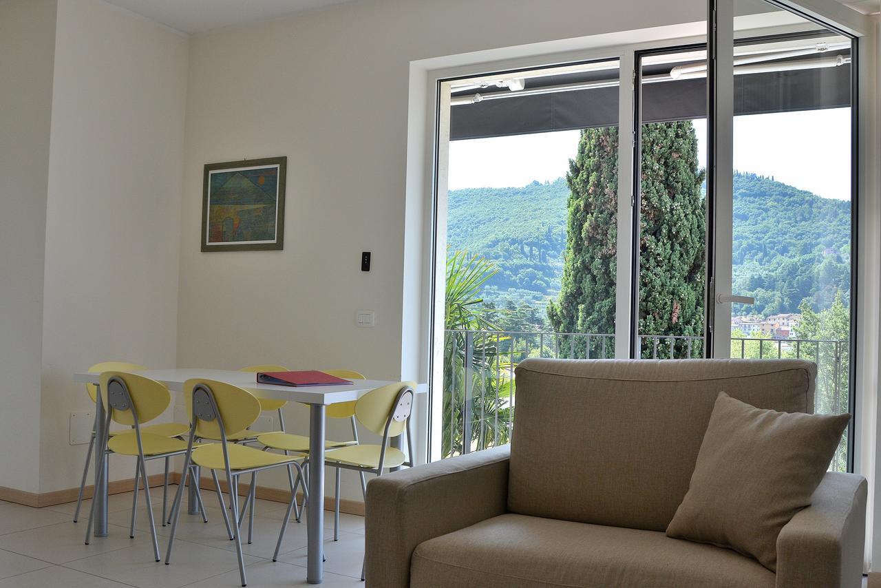 Ca Gardesana With Pool Villa Bagian luar foto